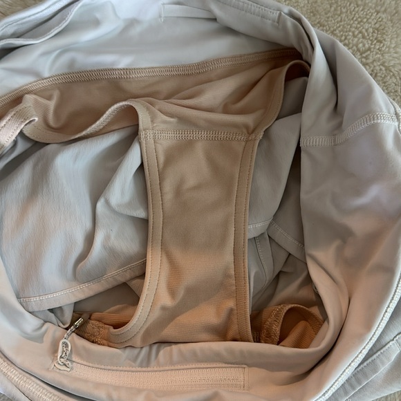 Speed Up Low-Rise Lined Short 2.5”, size 6 - Picture 5 of 6